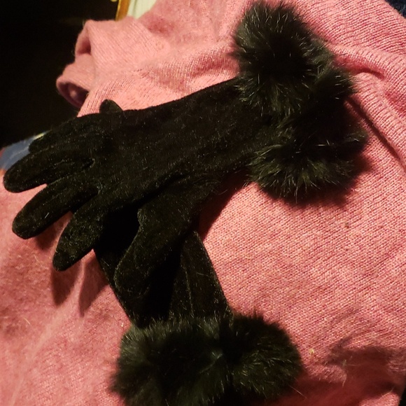 Velvet and rabbit fur trim gloves - Picture 2 of 3